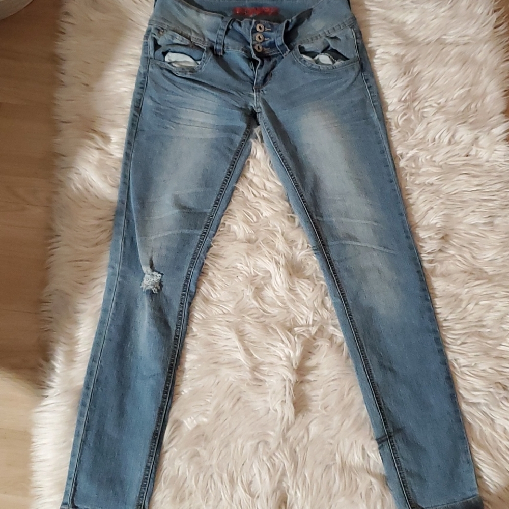 🧿🧿Bongo Jeans Size 7 Triple Button Subtle Rips🧿🧿